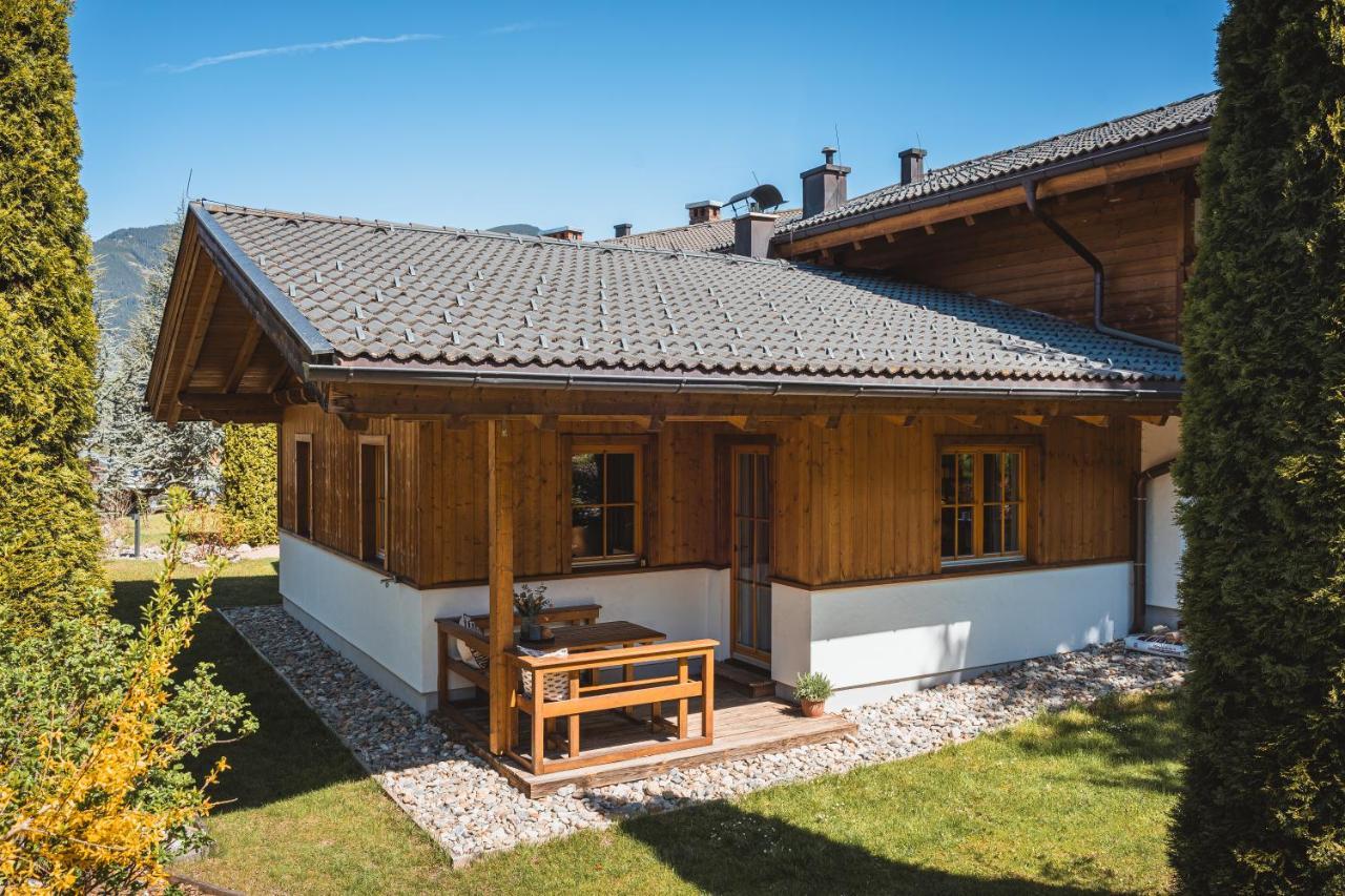 Dorfchalets & Apartments - Authentic Experience In Centre Of Kaprun Including Tauernspa And Summercard Bagian luar foto