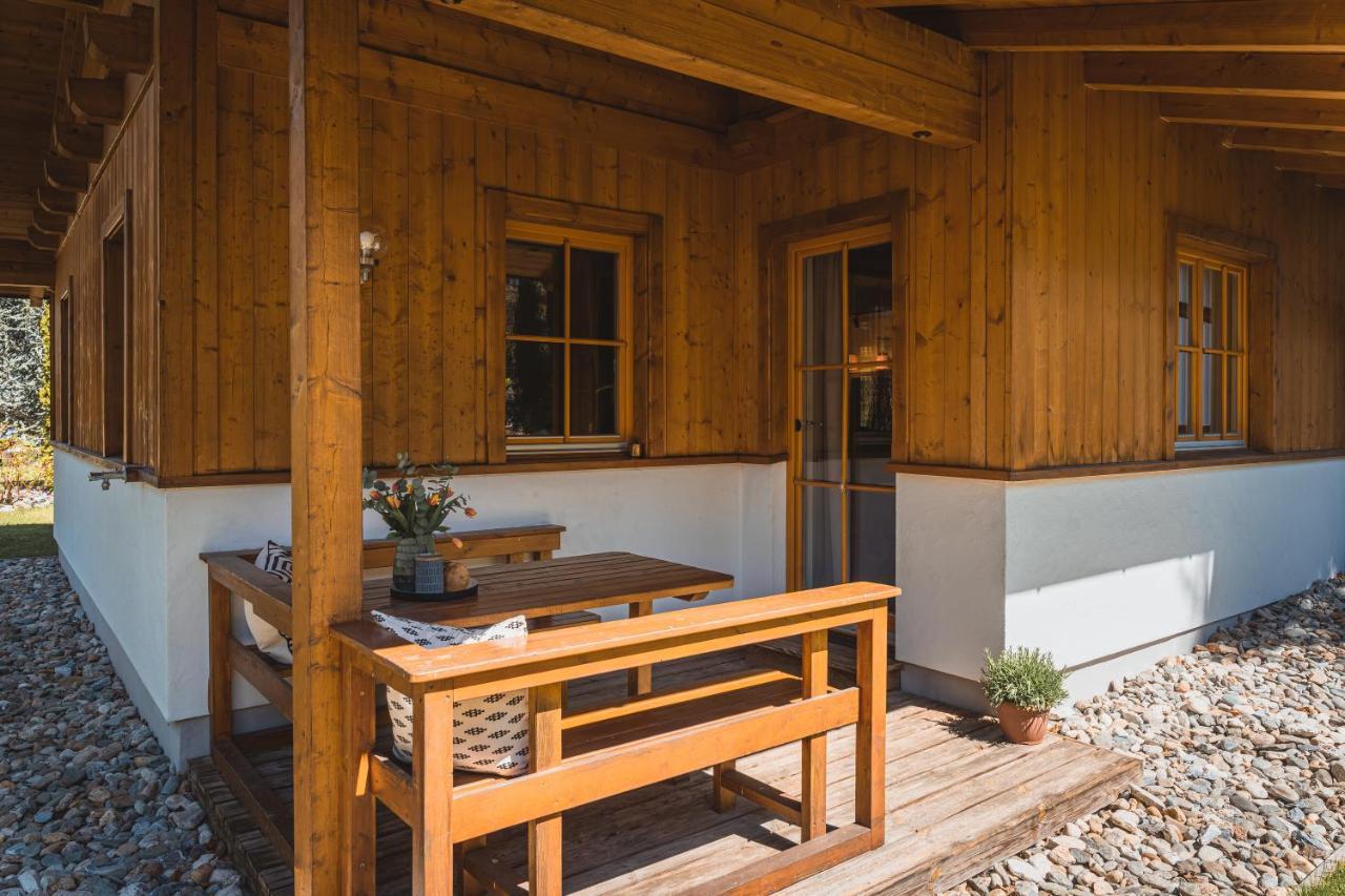 Dorfchalets & Apartments - Authentic Experience In Centre Of Kaprun Including Tauernspa And Summercard Bagian luar foto