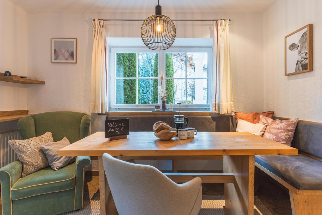 Dorfchalets & Apartments - Authentic Experience In Centre Of Kaprun Including Tauernspa And Summercard Bagian luar foto