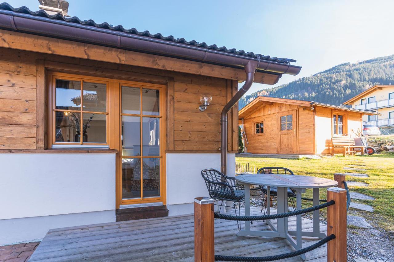 Dorfchalets & Apartments - Authentic Experience In Centre Of Kaprun Including Tauernspa And Summercard Bagian luar foto