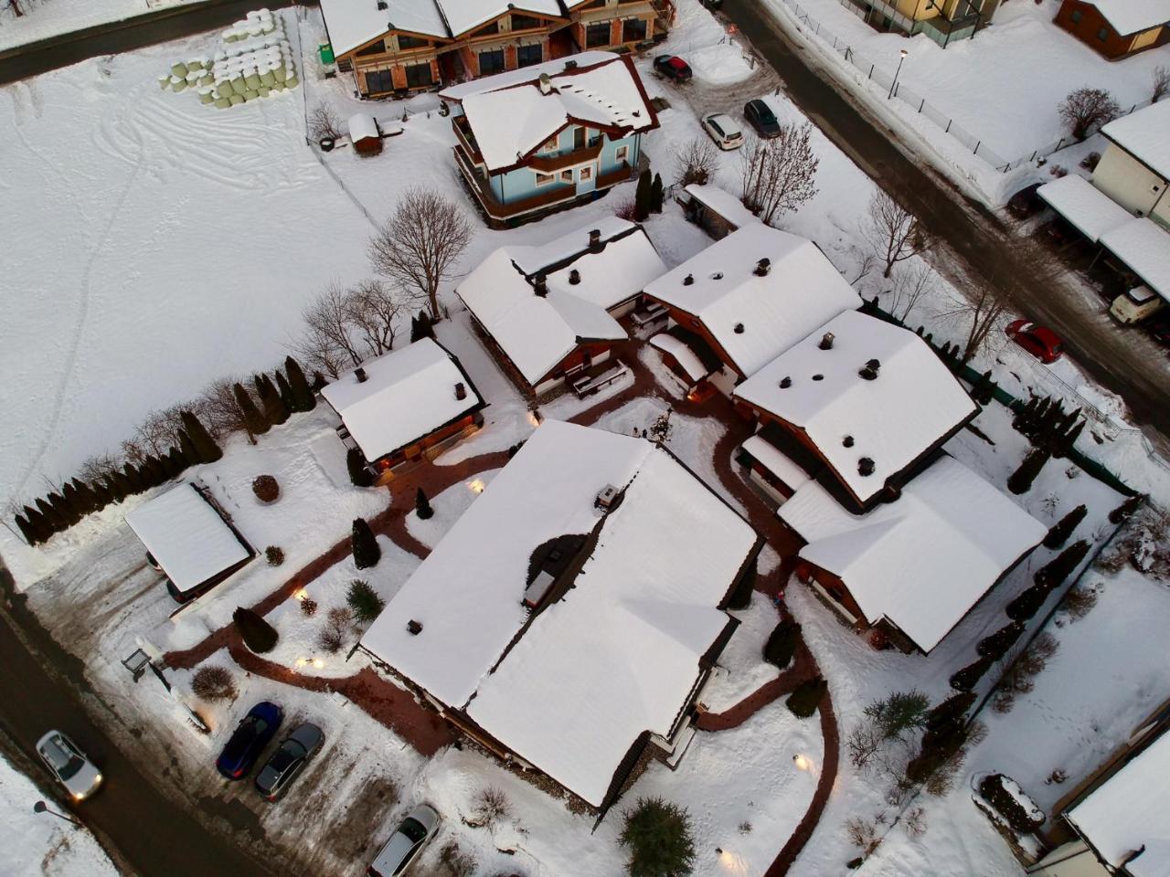 Dorfchalets & Apartments - Authentic Experience In Centre Of Kaprun Including Tauernspa And Summercard Bagian luar foto